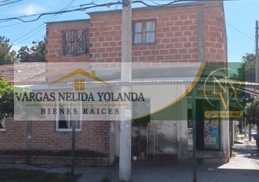 CASA EN VENTA EN B° INTERSINDICAL